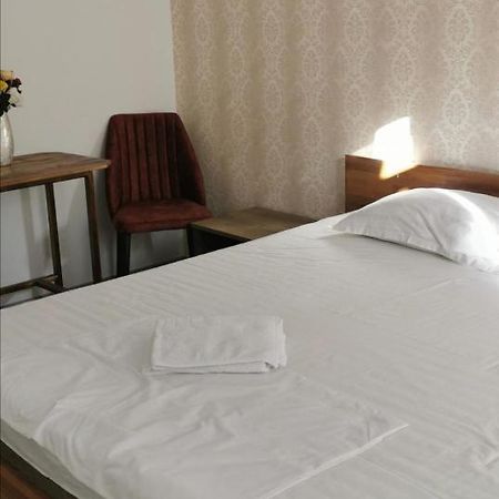 Habibi Aparthotel Pascani Eksteriør bilde